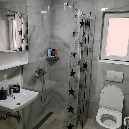 Lucky Place Apartment *